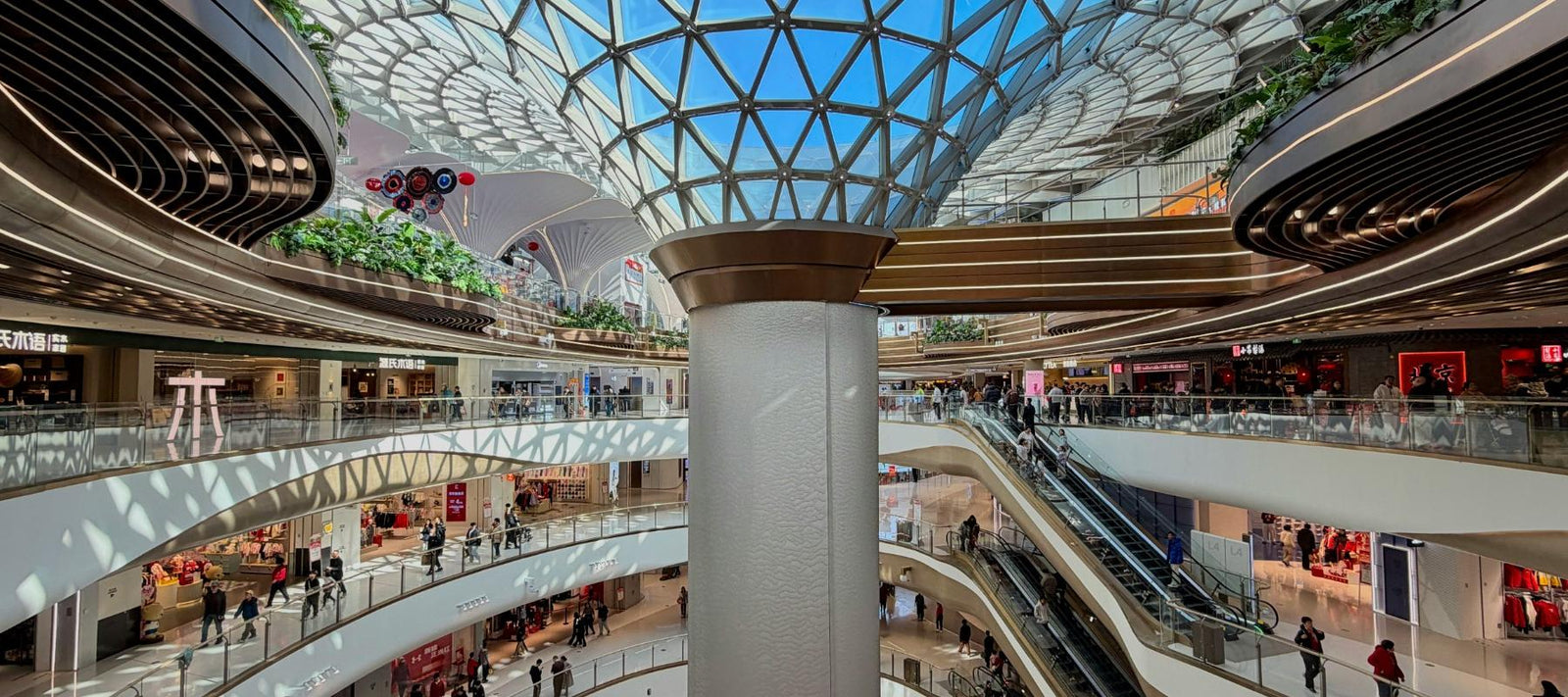 The Complete Guide to Retail Display Installation and Multi-Store Rollouts